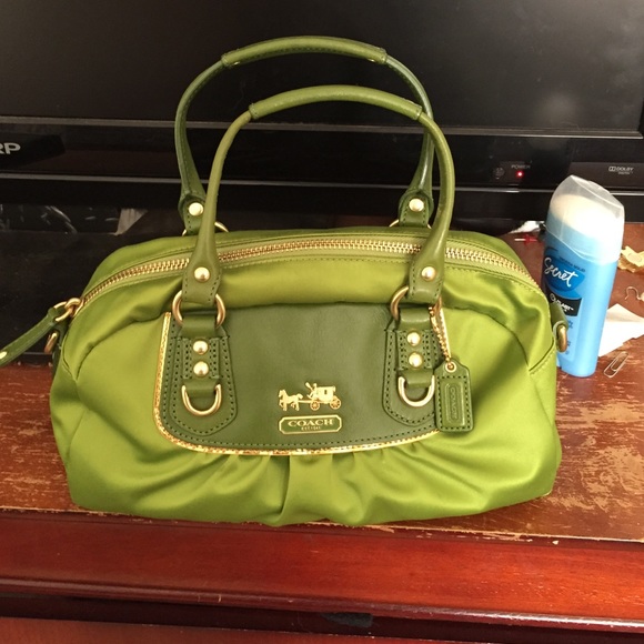 Cute coach hand bag