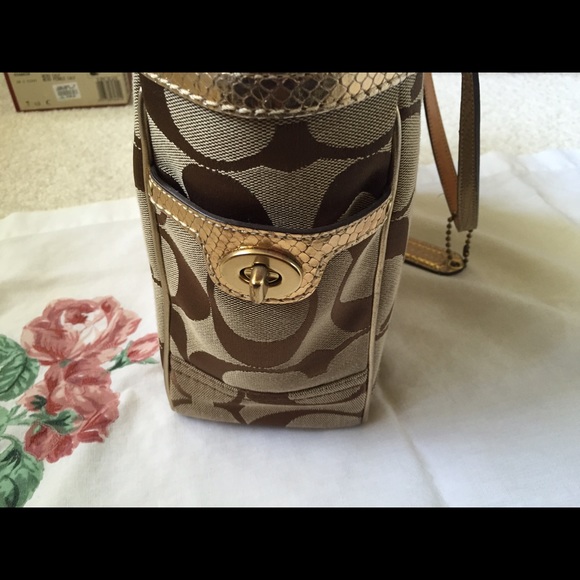 Authentic Coach bag - Picture 4 of 4