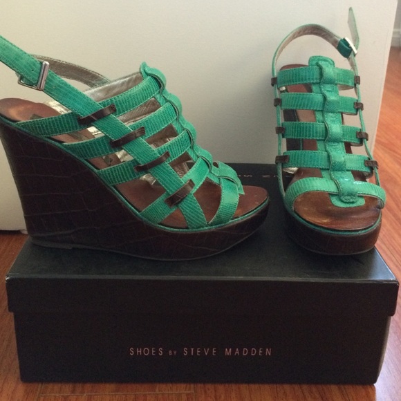 Steve Madden Wedges
