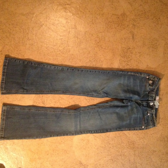 Button Detail size 3 Jeans - Picture 3 of 4