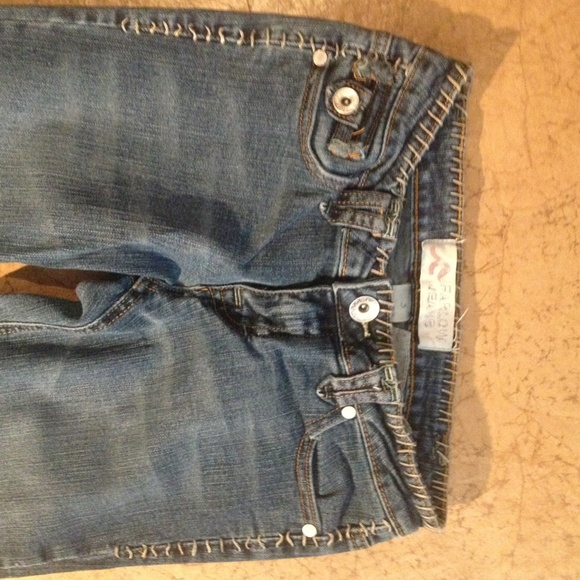 Button Detail size 3 Jeans - Picture 4 of 4