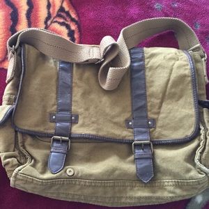 Nice sideways school bag.