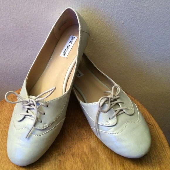 Steve Madden Tuxedo flats