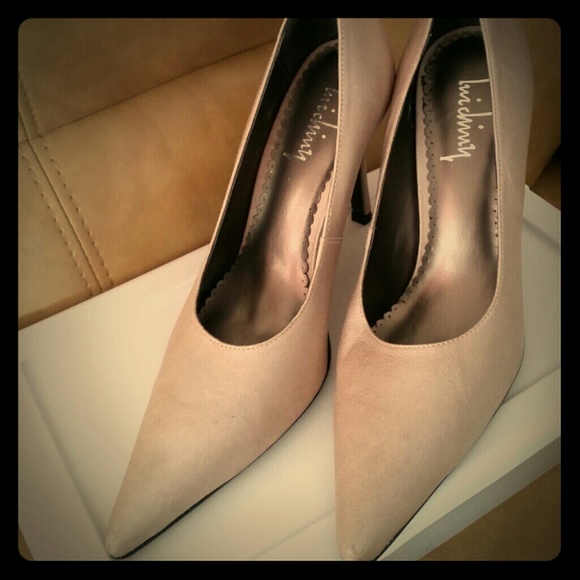 Platinum Pumps