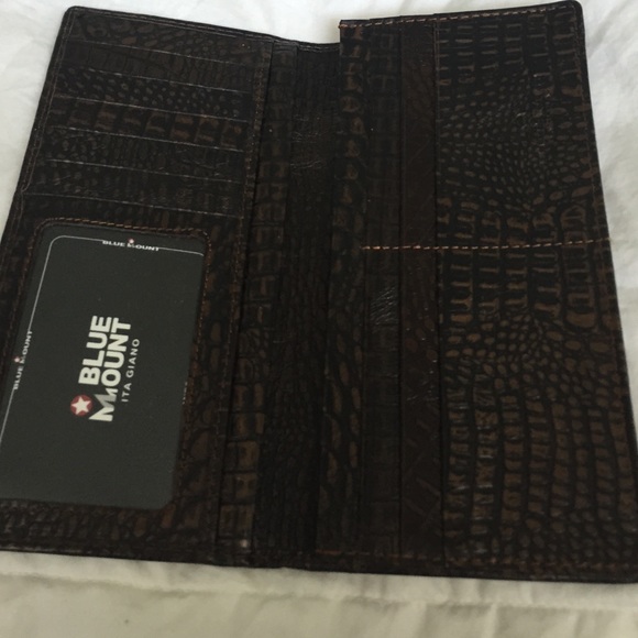 blue mount wallet