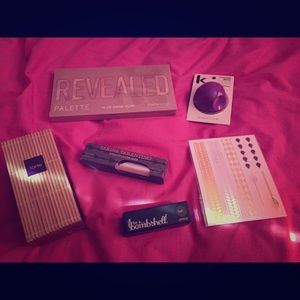 Makeup Kit!!💕NWT. Wanna Purchase Separate LMK😃