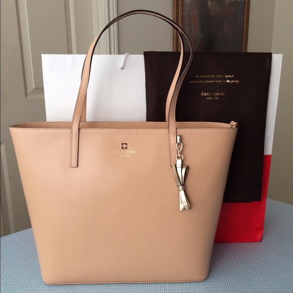 kate spade Handbags - KS leather handbag tote bag