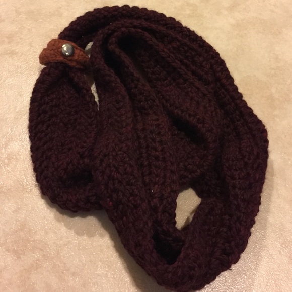 Maroon Infinity Scarf