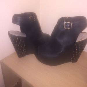 Jessica Simpson wedges
