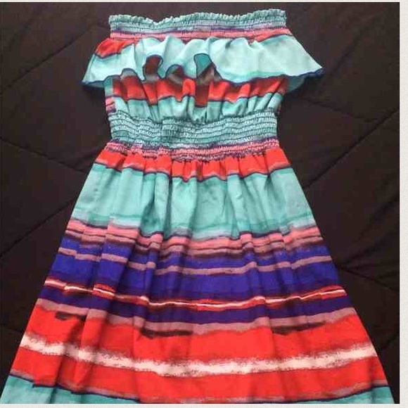 Boutique dress - Picture 3 of 3