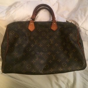 Louis Vuitton Speedy