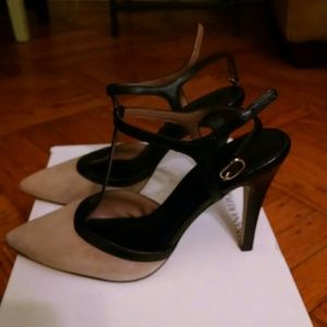 Banana republic kieley suede t strap pump nwt 6