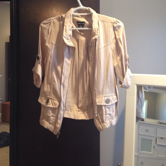 Khaki short sleeve jacket
