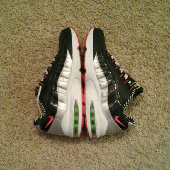 Nike Air Max 95 - Picture 2 of 4