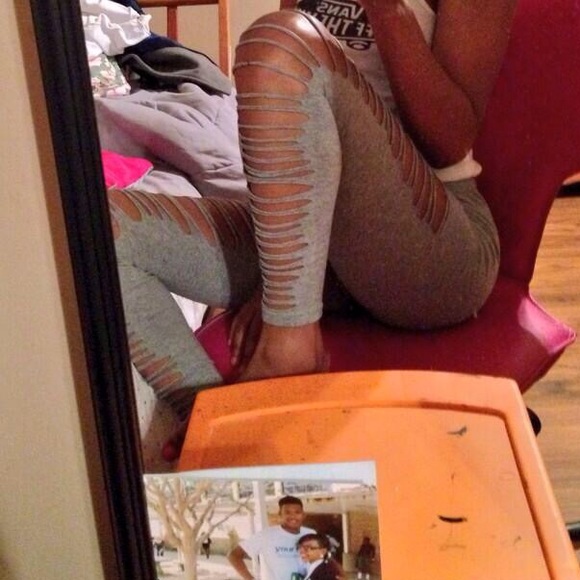 Distressed leggings - Picture 1 of 2