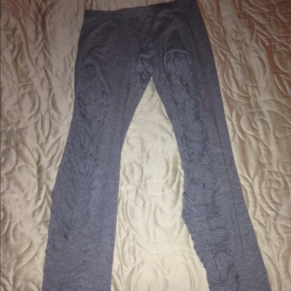 Distressed leggings - Picture 2 of 2