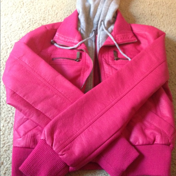 Pink leather jacket - Picture 2 of 4