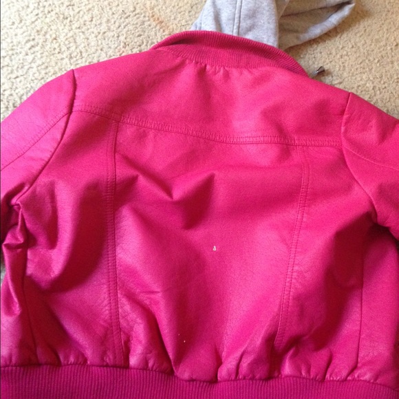 Pink leather jacket - Picture 3 of 4