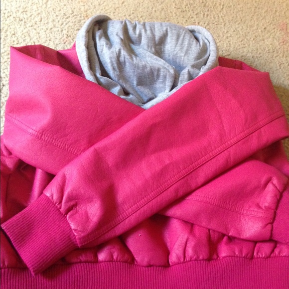Pink leather jacket - Picture 4 of 4