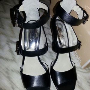 Brand New!!! Michael Kors ankle strap sandals♥♥♥♥