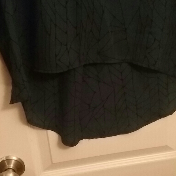 Long Sleeves High-low black & green top - Picture 3 of 3