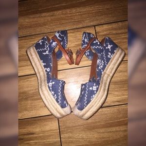 Lucky Brand Floral Wedge Shoes!