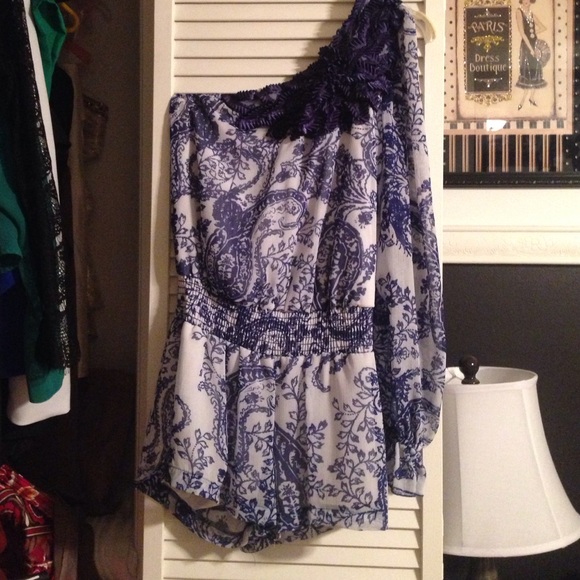 Boutique paisley romper,  1 shoulder short romper
