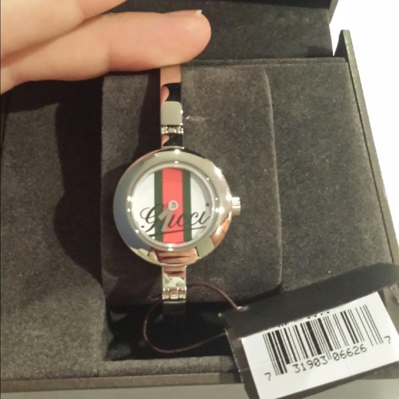 Gucci petite ladies watch! NWT 100%authentic