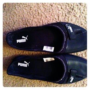 Navy blue Puma flats