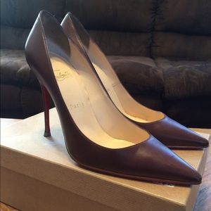 CL Decollette Pump (100% Auth.) col: brown Havane