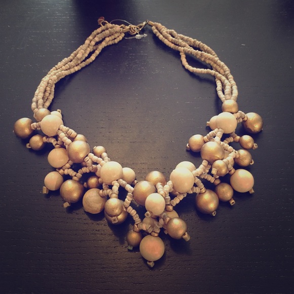 Statement necklace