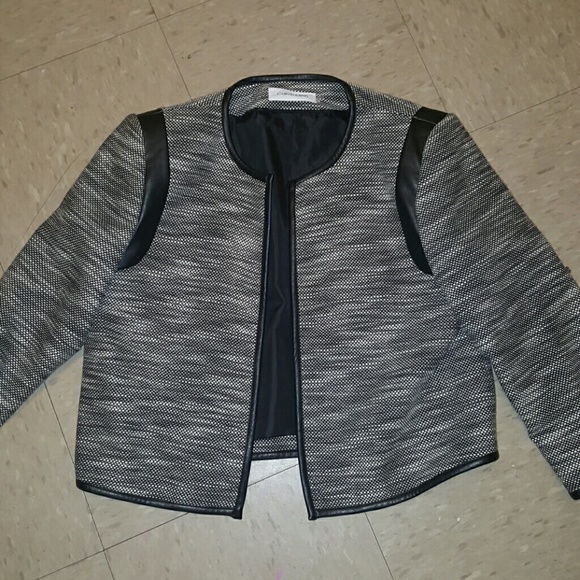 Blazer - Picture 2 of 3