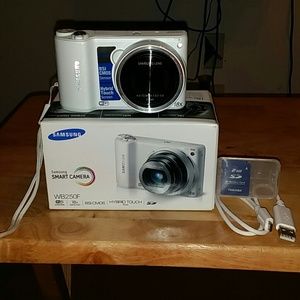 Samsung Smart Camera WB250F