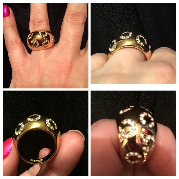 Coach dome ring size 7 - comes with felt bag