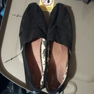 Toms 8.5 black