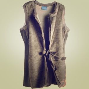 Vera wang vest