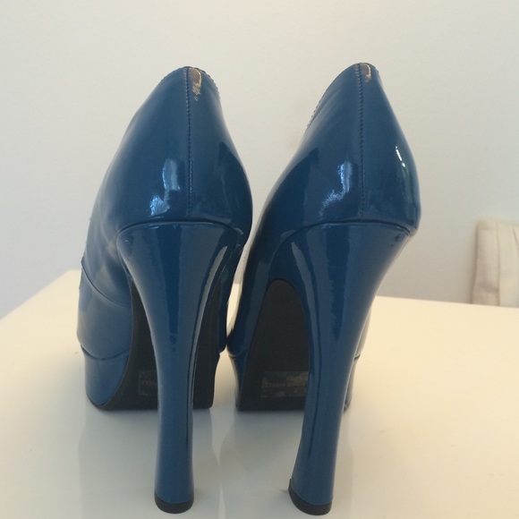 Never worn size 7, teal peep toe heels! - Picture 2 of 4