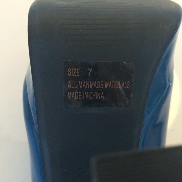 Never worn size 7, teal peep toe heels! - Picture 3 of 4