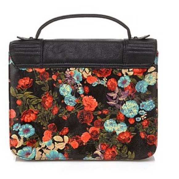 Last Chance!! 💖HP! BCBGeneration Floral Crossbody - Picture 2 of 4