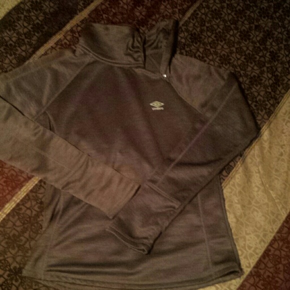 Zip up turtleneck umbro cold weather shirt