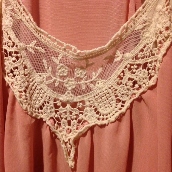 Boho Charlotte Russe pastel pink lace tank top - Picture 4 of 4