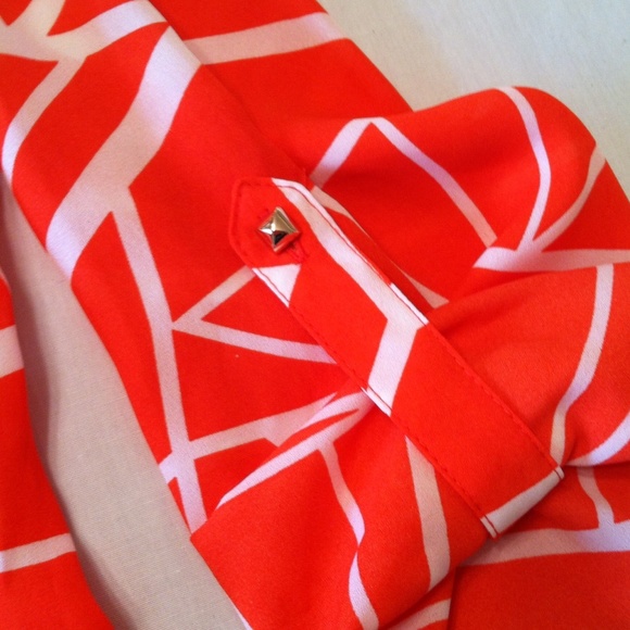 ❤Sold❤ Pop Of Sunshine!!