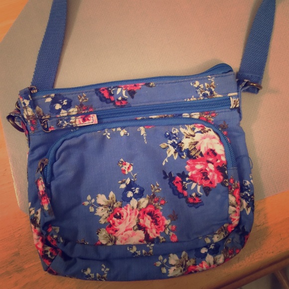 Flower cross body purse