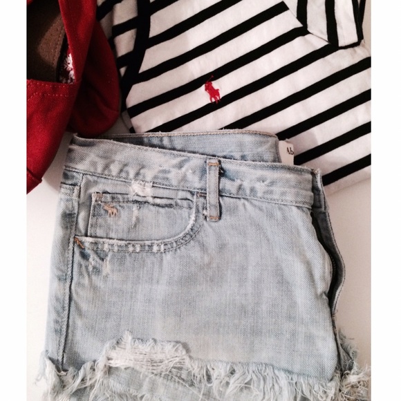 Stonewash shorts.