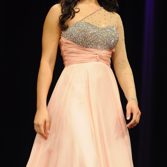 Worn once in perfect shape and has a added sleeve - Picture 3 of 3