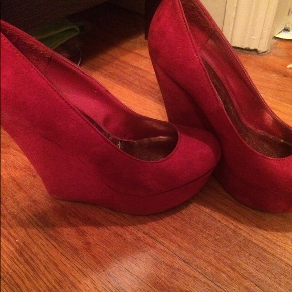 Red wedges