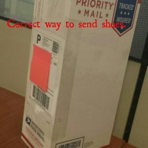 USPS has free shoe boxes.