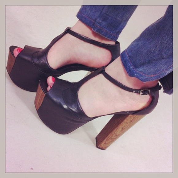 Jessica Simpson Dany black leather wood size 9