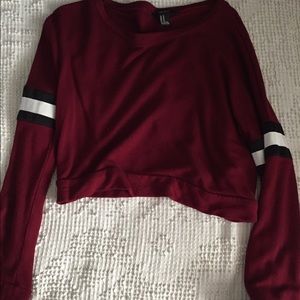 long sleeve maroon crop top
