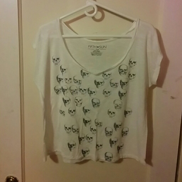 Skull shirt. Sz xl.